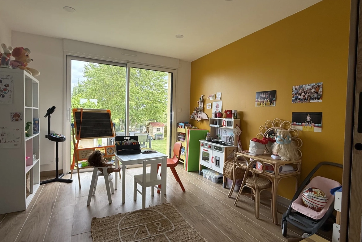 Maison familiale de 109 m² à Saint-Pierre-en-Auge avec terrain arboré 