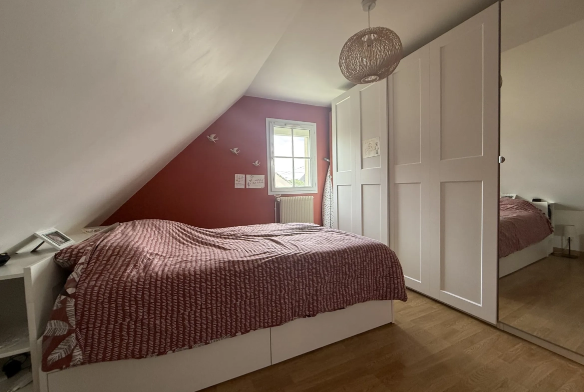 Maison familiale de 109 m² à Saint-Pierre-en-Auge avec terrain arboré 