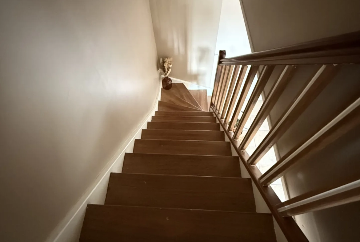 Maison familiale de 109 m² à Saint-Pierre-en-Auge avec terrain arboré 