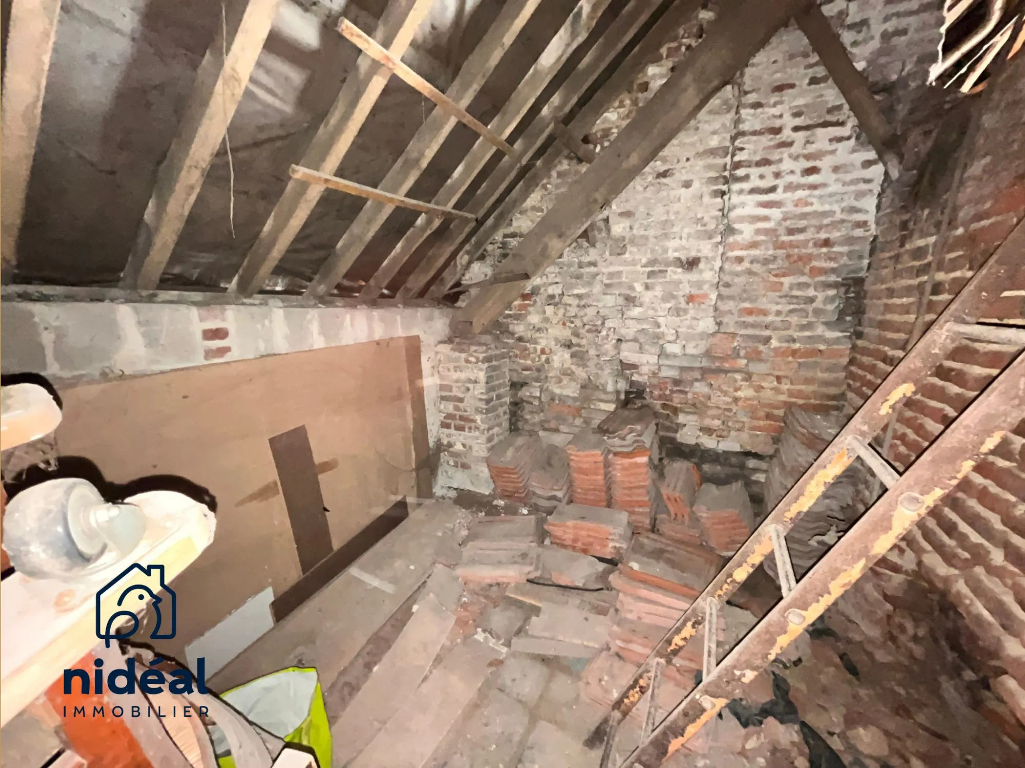 Longère à Raismes avec potentiel d’extension et rénovation, 110 m² habitables 