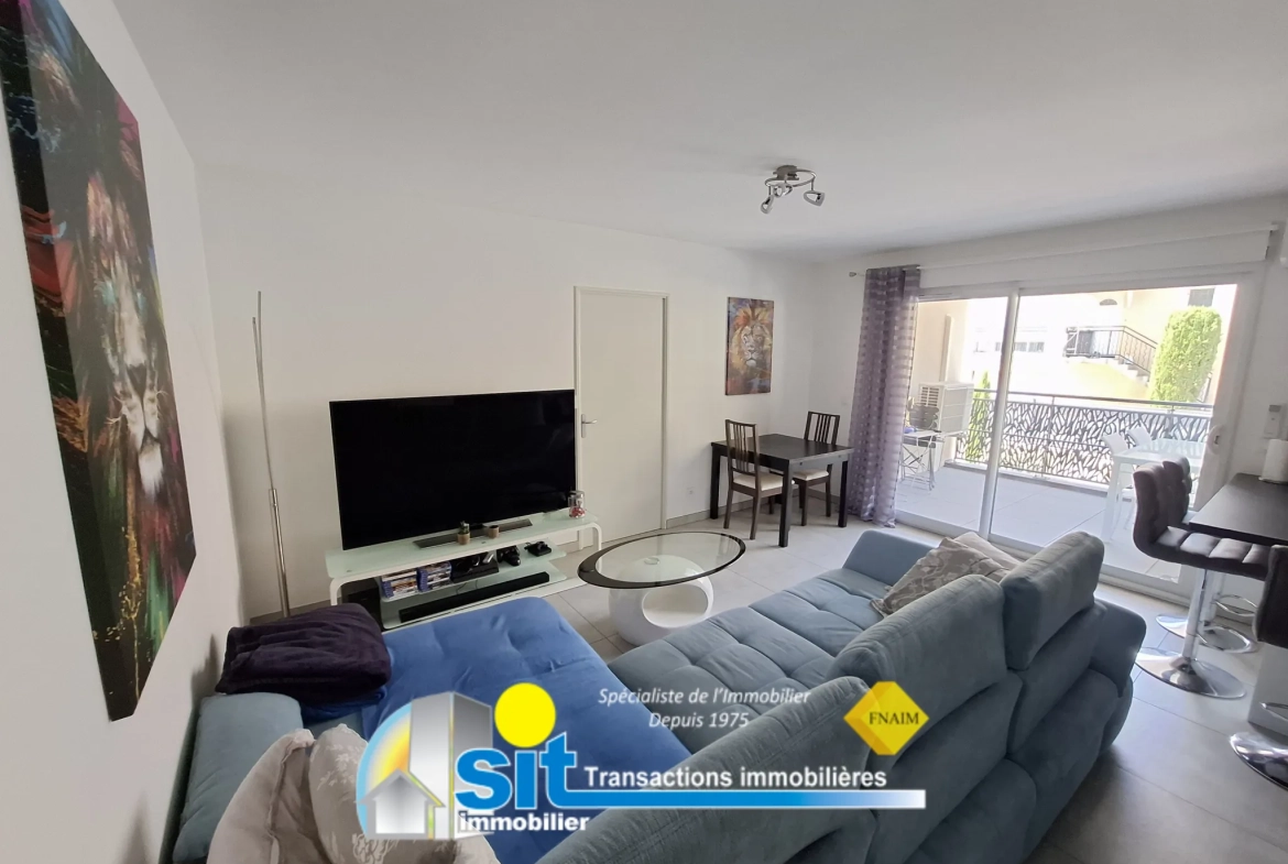 Appartement 3 pièces avec terrasse, garage double et parking privé à Jardin 