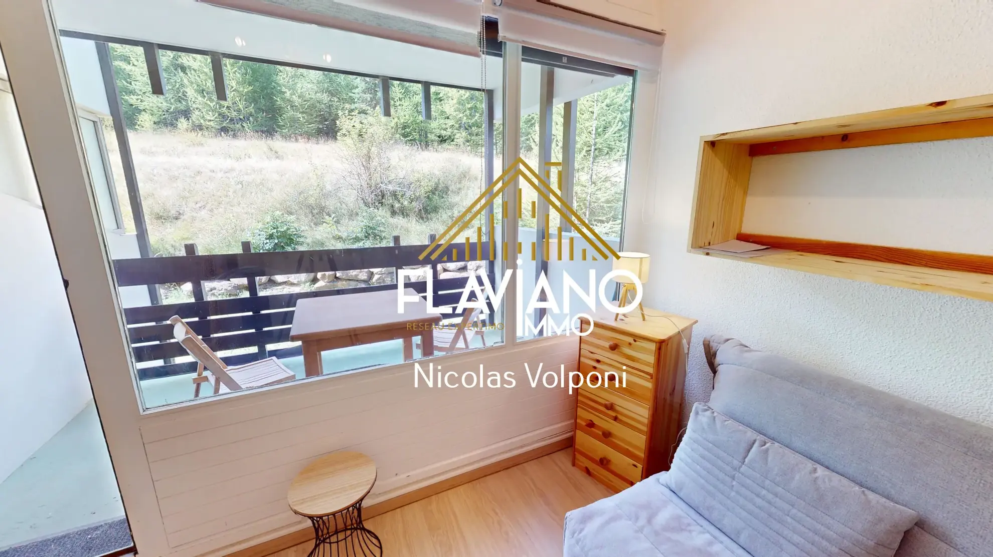 Appartement T2 de 24,50 m² au Le Sauze avec station skiing et parking 