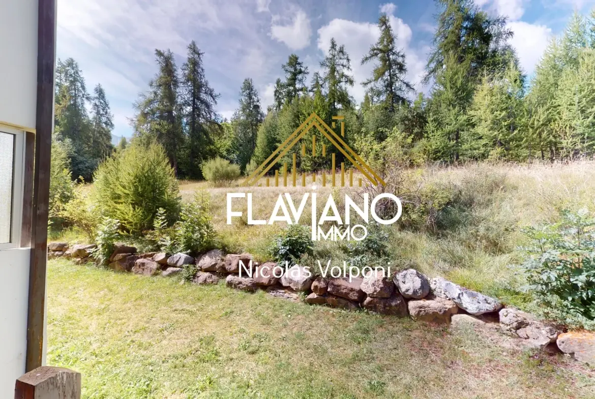 Appartement T2 de 24,50 m² au Le Sauze avec station skiing et parking 