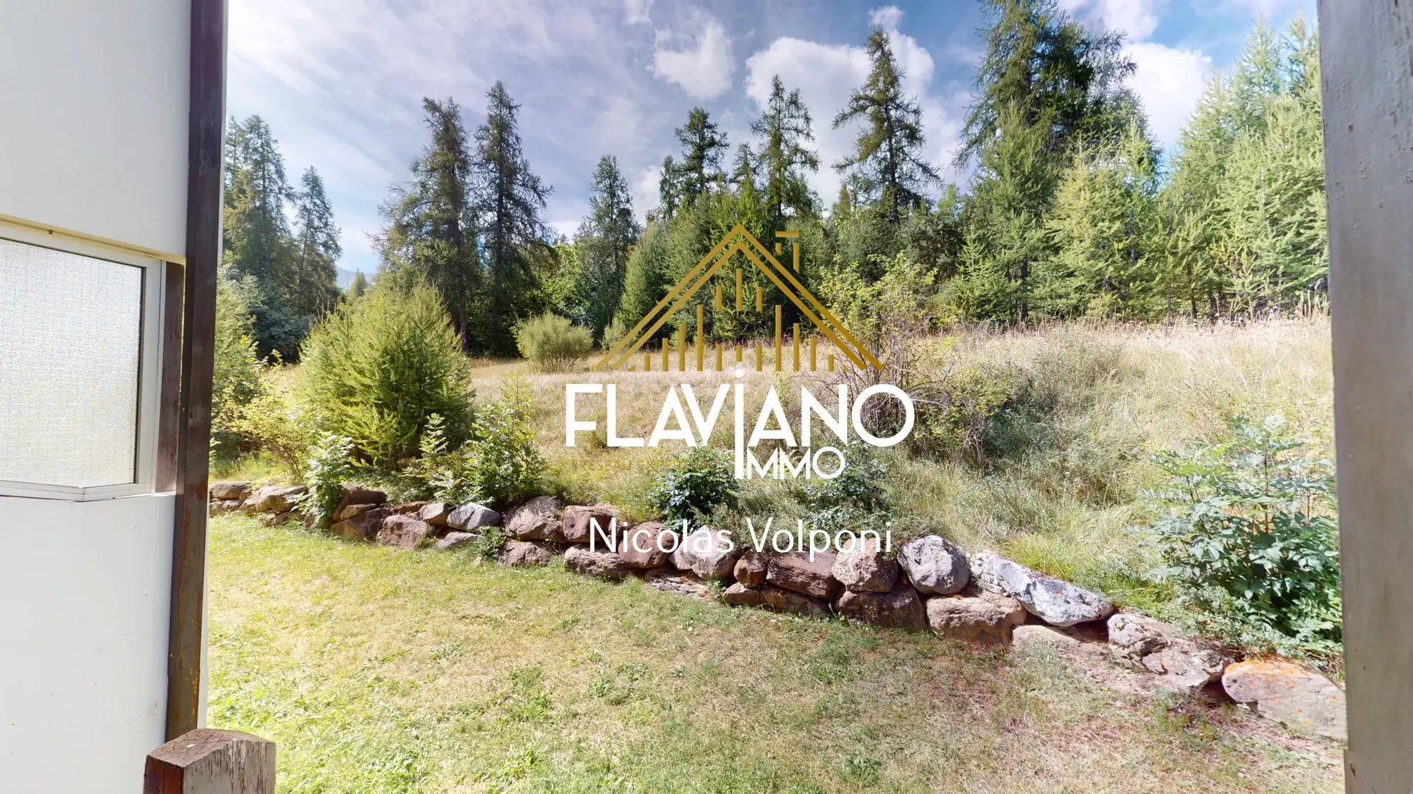 Appartement T2 de 24,50 m² au Le Sauze avec station skiing et parking 