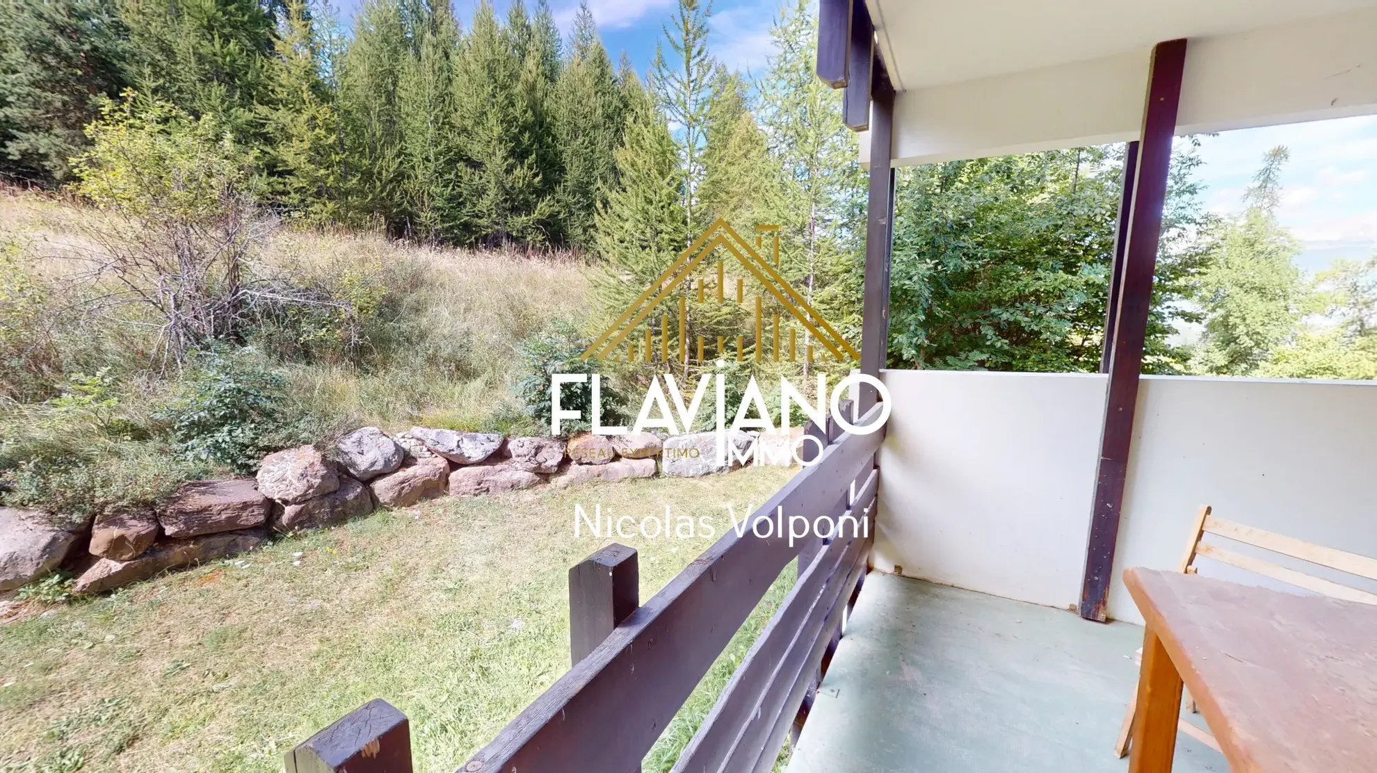 Appartement T2 de 24,50 m² au Le Sauze avec station skiing et parking 