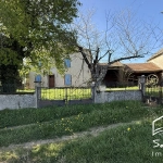 Fermette isolée avec 3 chambres et grand terrain en Occitanie