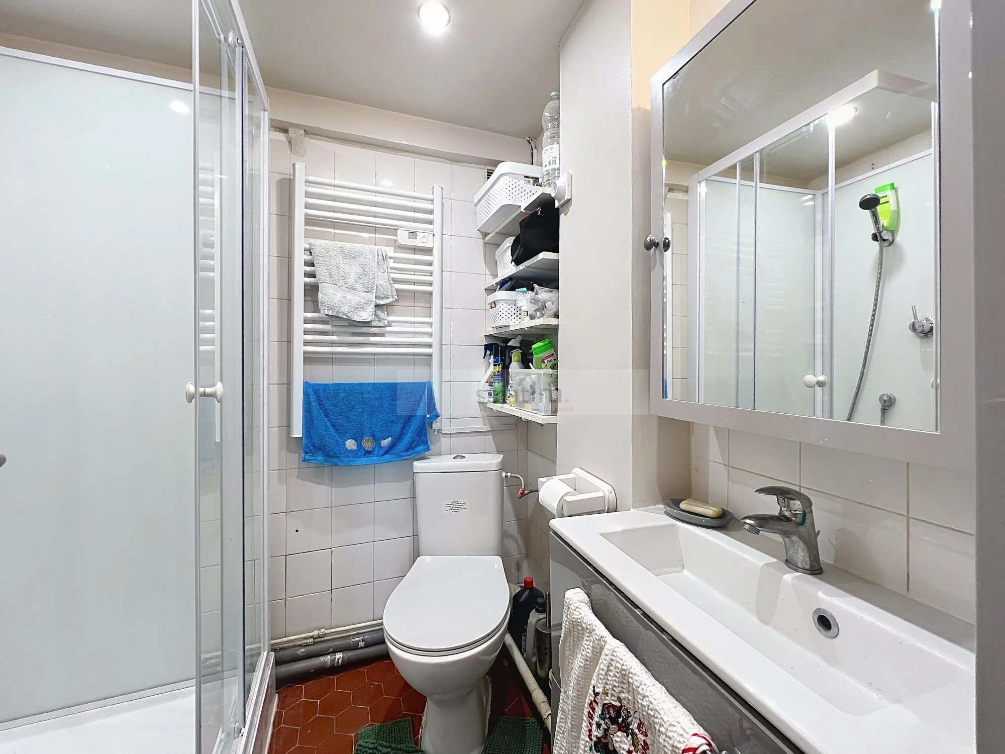 Joli studio meublé à La Seyne-sur-Mer proche port, rénové, lumineux 