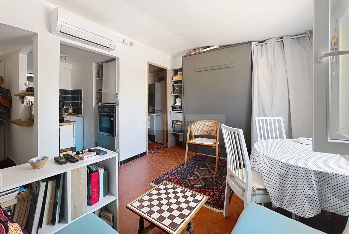 Joli studio meublé à La Seyne-sur-Mer proche port, rénové, lumineux 