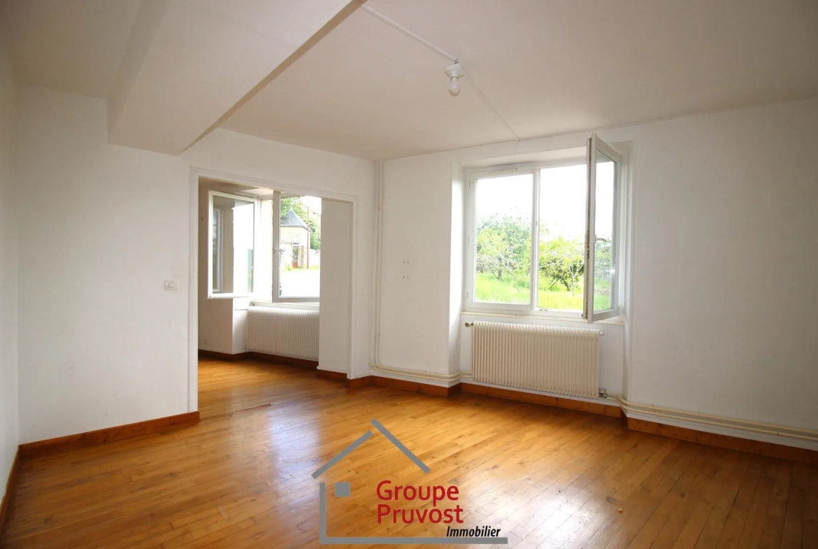 Charmante maison à vendre à Dompierre-les-Ormes avec cour et potentiel de rénovation 
