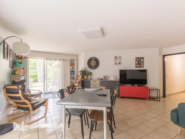 Appartement de 97m2 à Gap avec jardin, garage et cave, proche du centre-ville