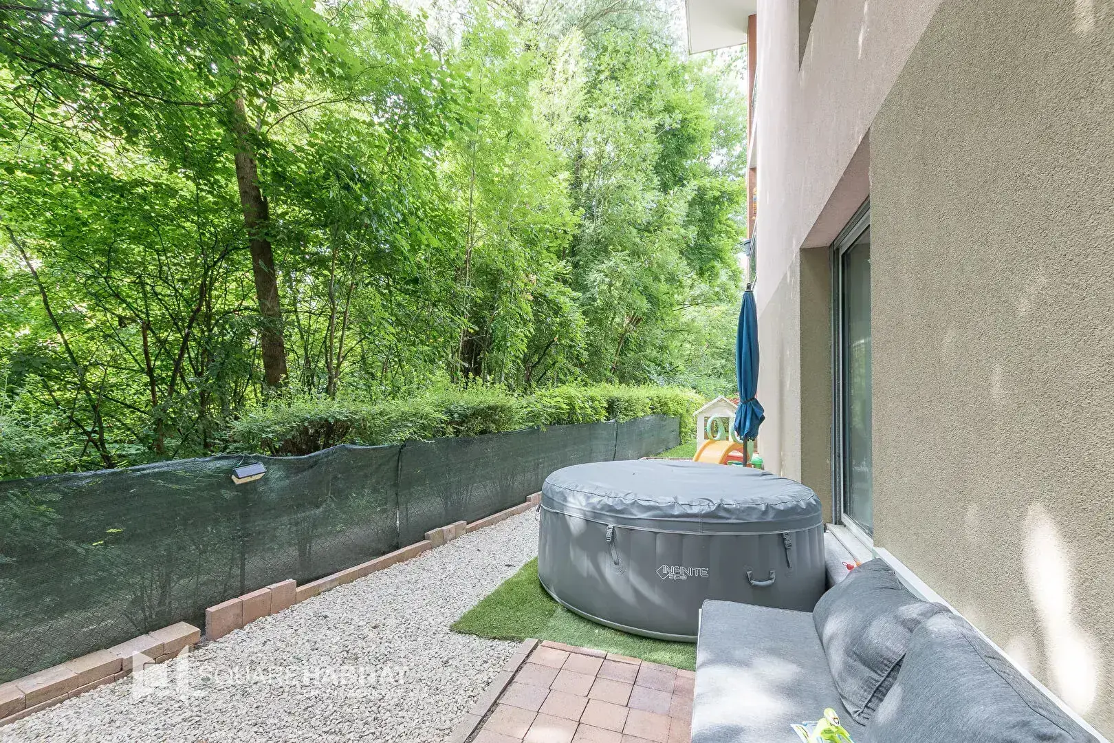 Appartement de 97m2 à Gap avec jardin, garage et cave, proche du centre-ville 