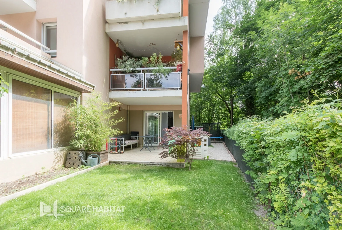 Appartement de 97m2 à Gap avec jardin, garage et cave, proche du centre-ville 