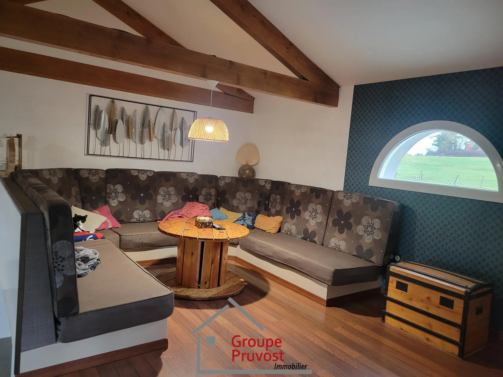 Maison rénovée de 150 m² avec 4 chambres et vue exceptionnelle à Saint-Jean-Saint-Maurice-sur-Loire 