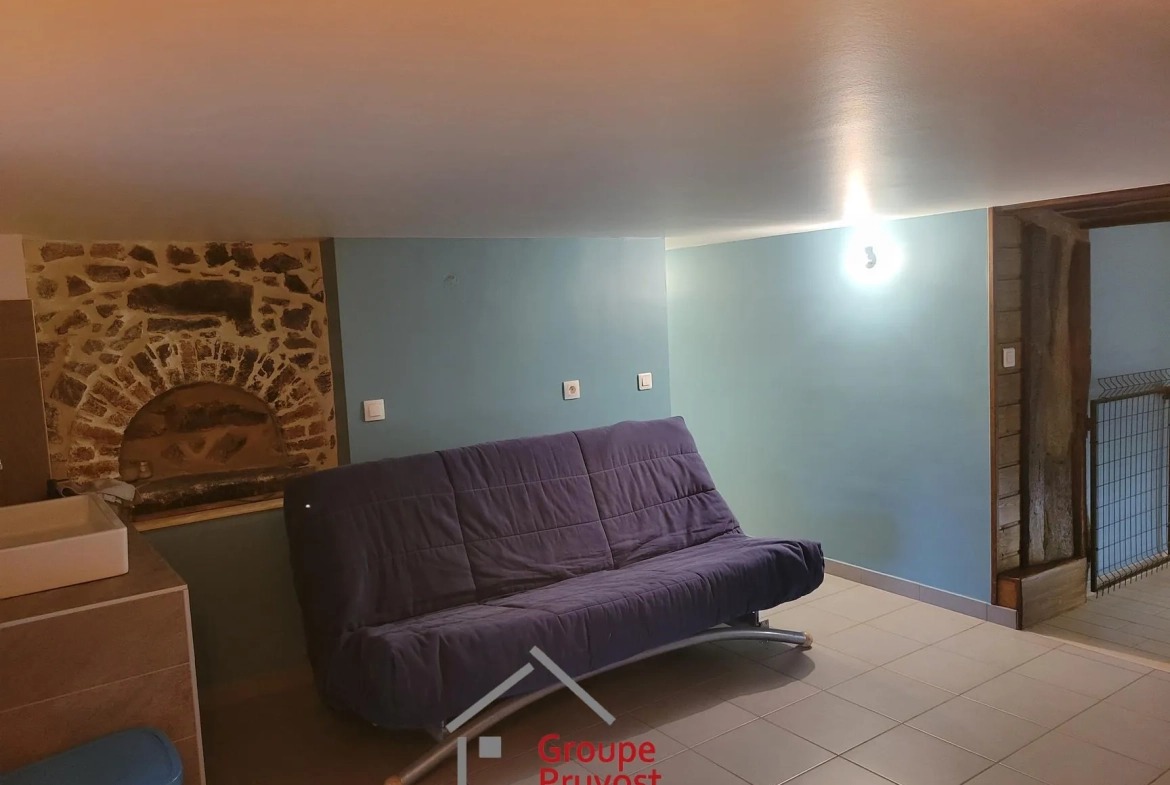 Maison rénovée de 150 m² avec 4 chambres et vue exceptionnelle à Saint-Jean-Saint-Maurice-sur-Loire 