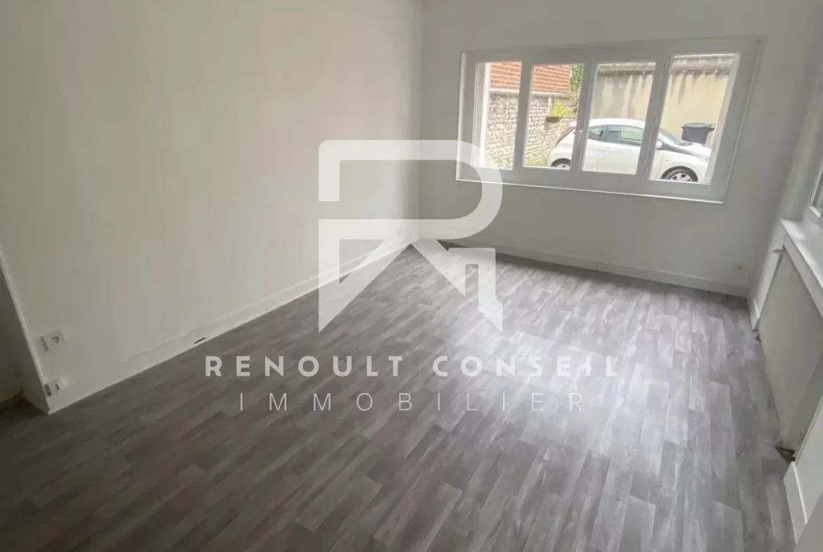 Appartement T2 à Rouen de 36 m² avec entrée indépendante et terrasse 