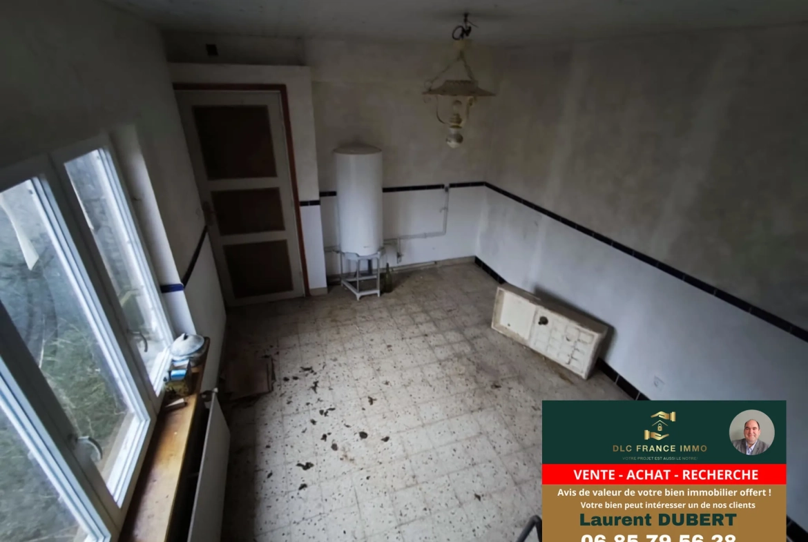 Maison semi-individuelle à Leval de 152 m² avec grand potentiel 