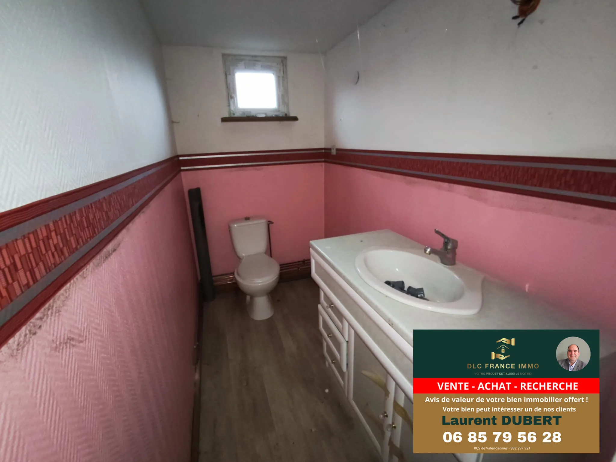 Maison semi-individuelle à Leval de 152 m² avec grand potentiel 