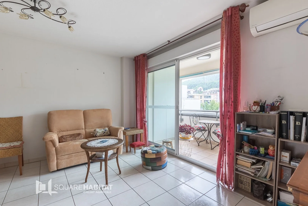 Appartement 3 pièces à Gap avec terrasse et parking, idéal investisseur ou résident 