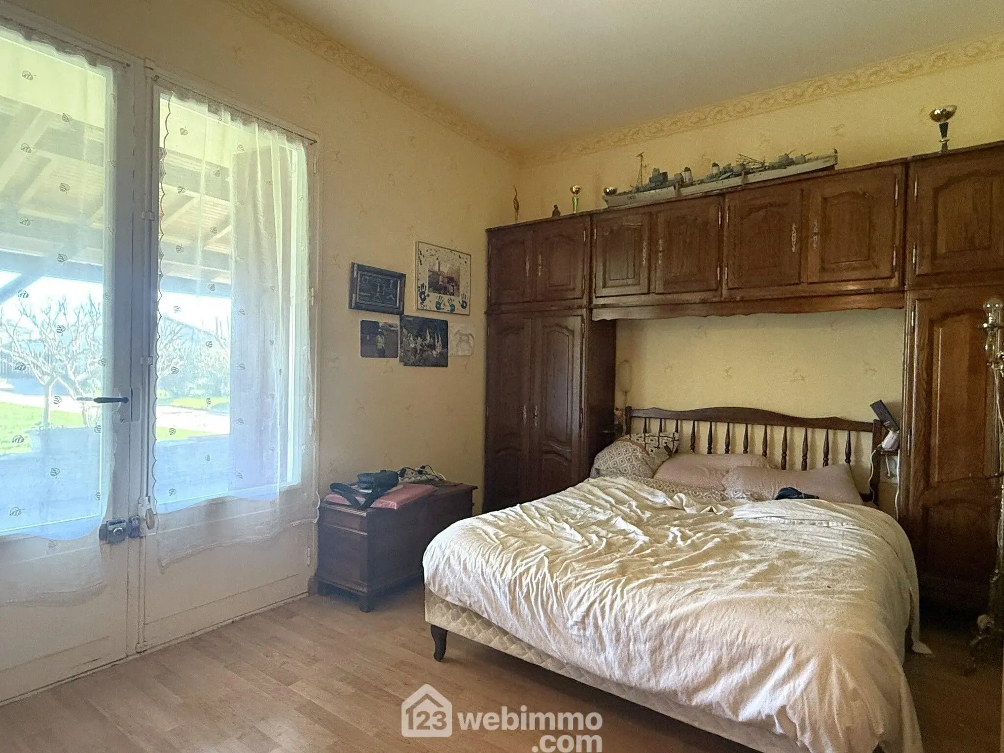 Longère de 169 m2 avec terrain clos à Massognes, idéalement située 