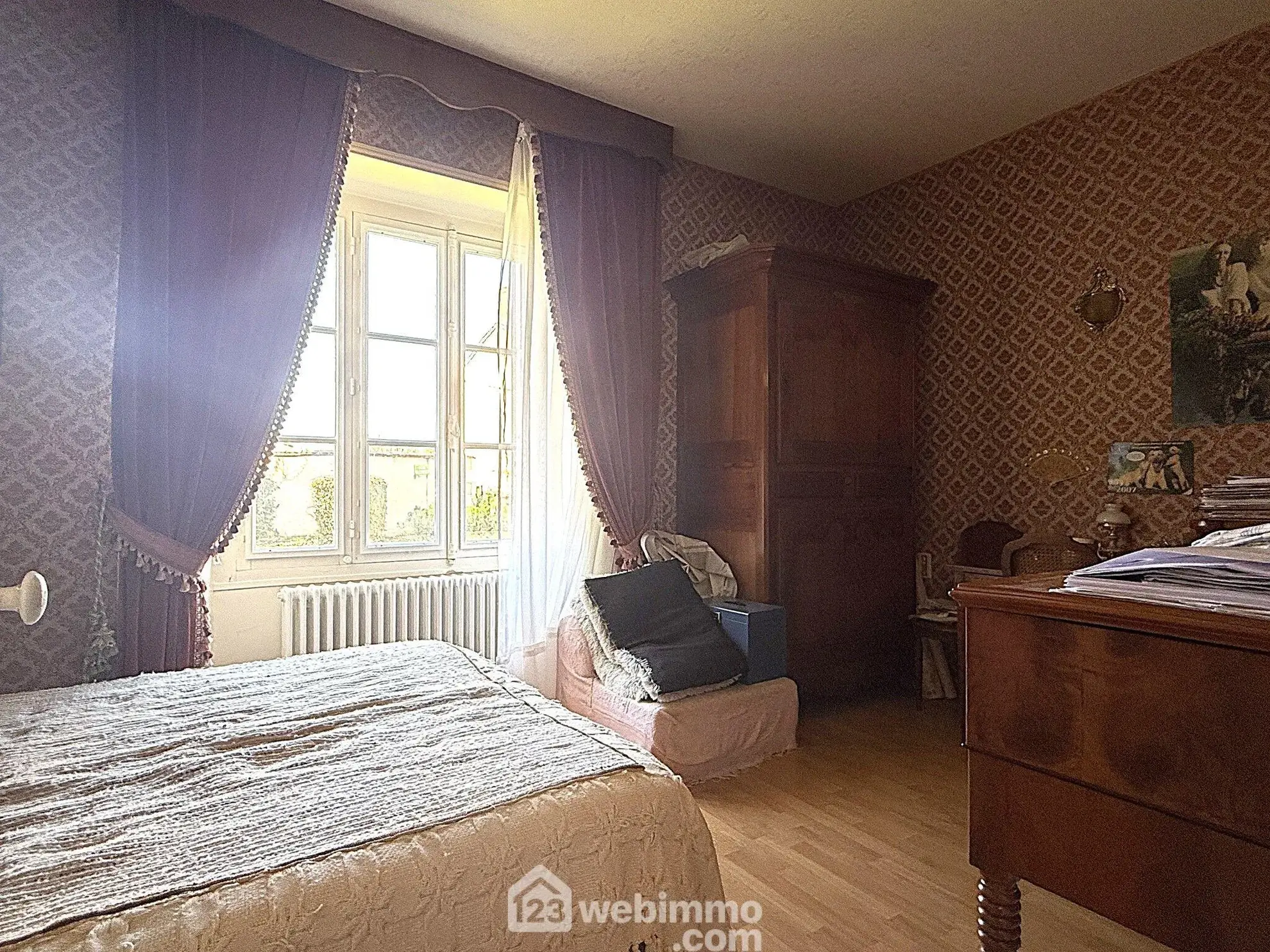 Longère de 169 m2 avec terrain clos à Massognes, idéalement située 