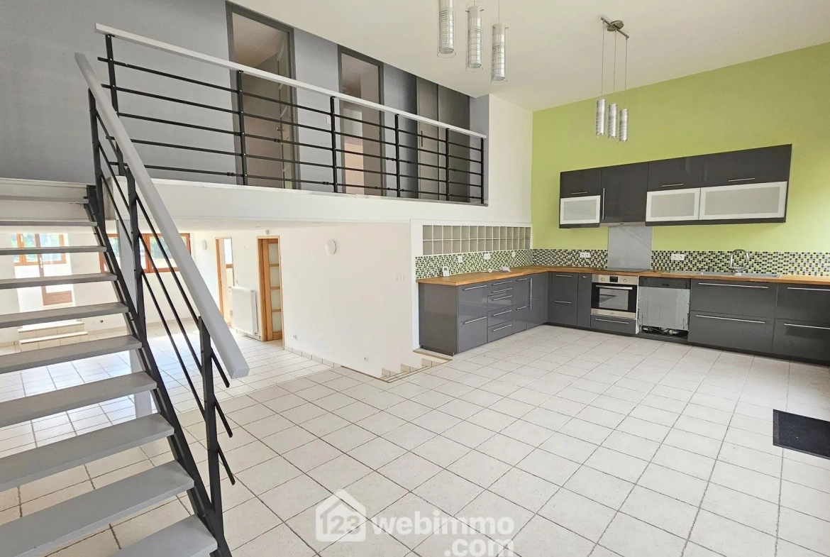 Appartement de 123 m² avec jardin privé à Héricy, proche de la gare 