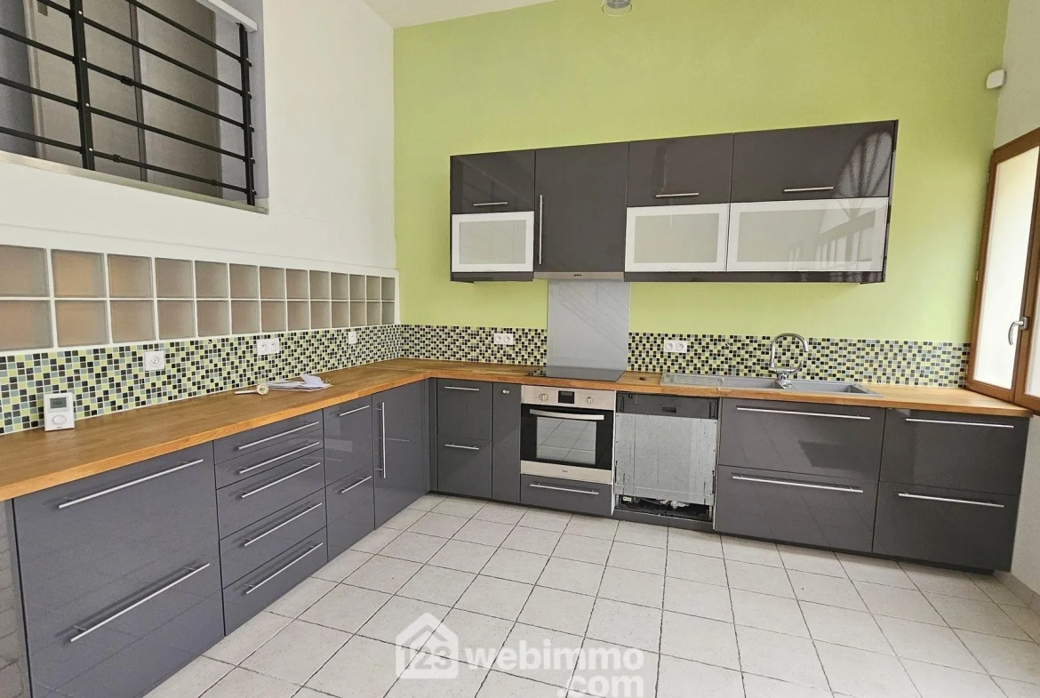 Appartement de 123 m² avec jardin privé à Héricy, proche de la gare 