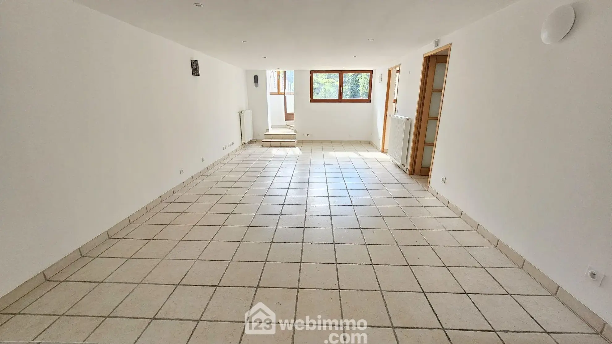 Appartement de 123 m² avec jardin privé à Héricy, proche de la gare 