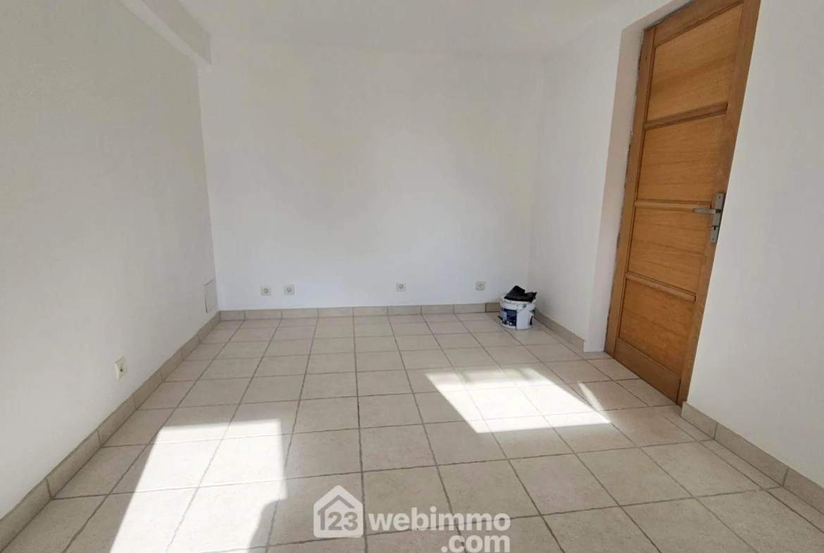 Appartement de 123 m² avec jardin privé à Héricy, proche de la gare 