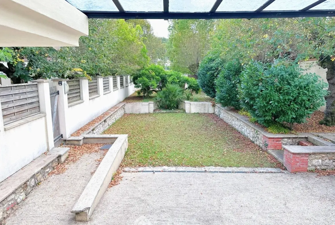 Appartement de 123 m² avec jardin privé à Héricy, proche de la gare 