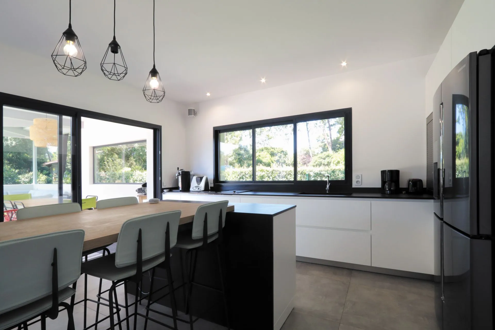 Maison contemporaine avec 4 chambres à Morgny-la-Pommeraye, proche Rouen 