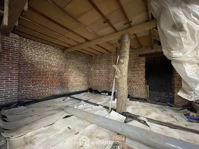 Grande grange en briques de 380 m² à Cuts, opportunité exceptionnelle 