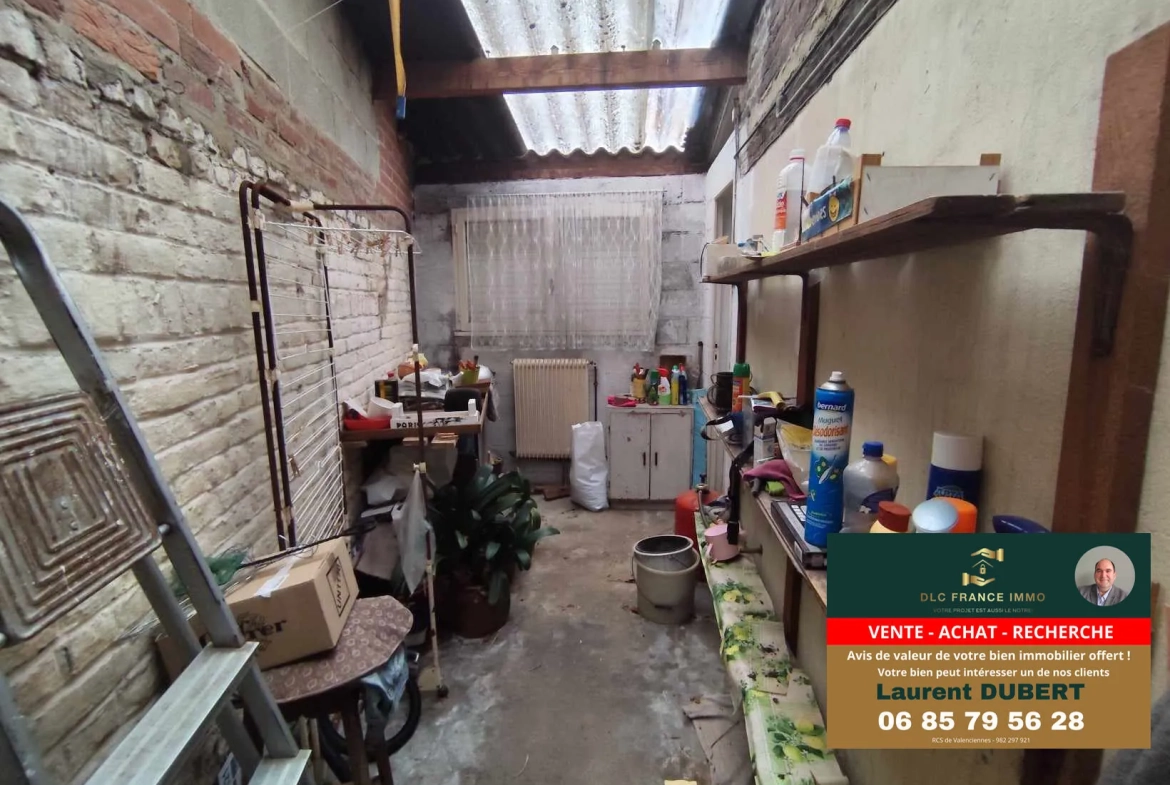 Maison à rénover avec potentiel à Aulnoye-Aymeries - Grand terrain et garage 