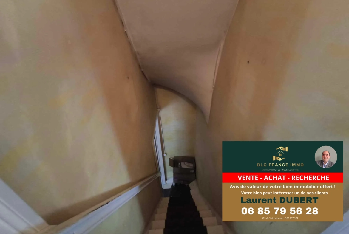 Maison à rénover avec potentiel à Aulnoye-Aymeries - Grand terrain et garage 