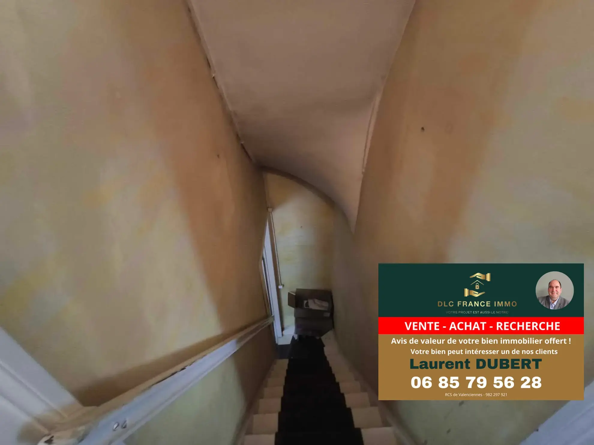 Maison à rénover avec potentiel à Aulnoye-Aymeries - Grand terrain et garage 