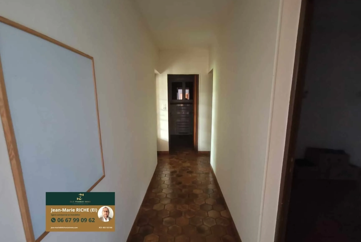 Charmante maison de campagne de 120 m² avec grand terrain à Berlaimont en bordure de forêt 