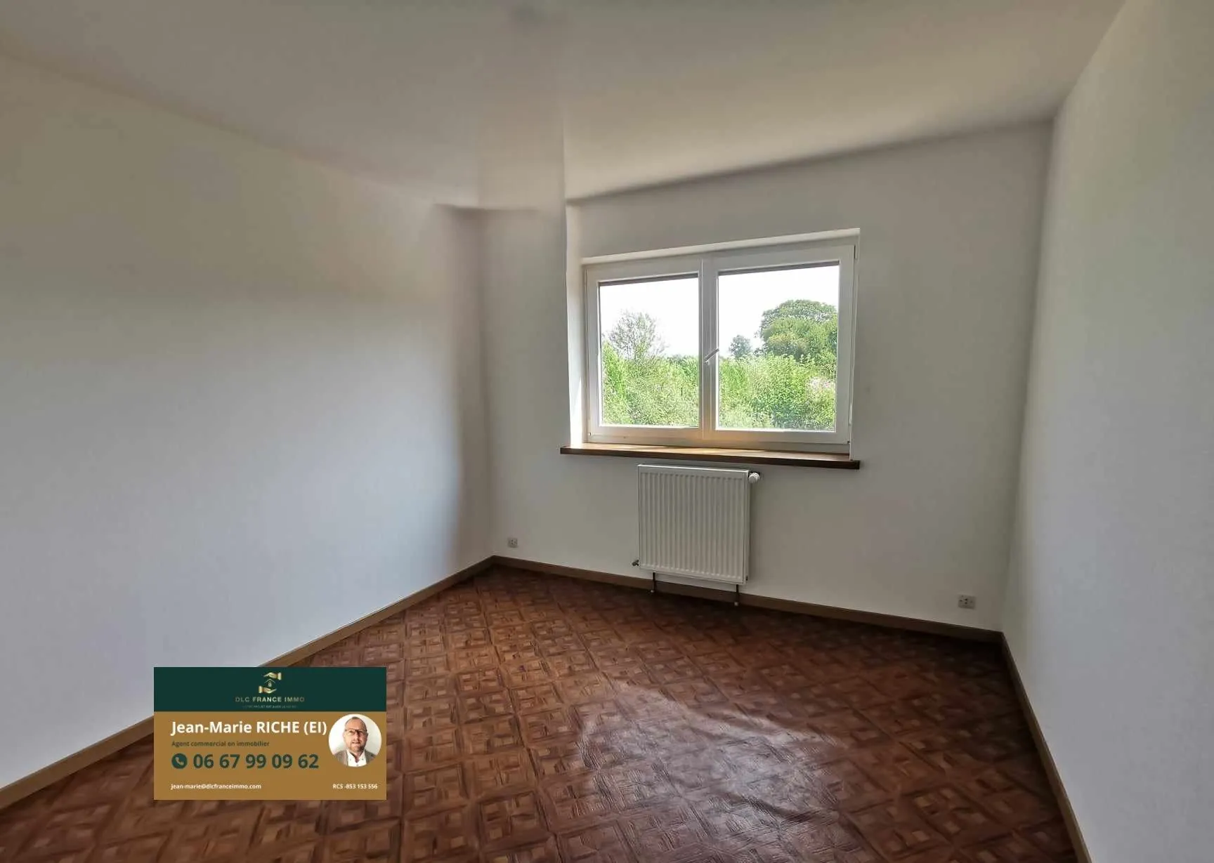 Charmante maison de campagne de 120 m² avec grand terrain à Berlaimont en bordure de forêt 