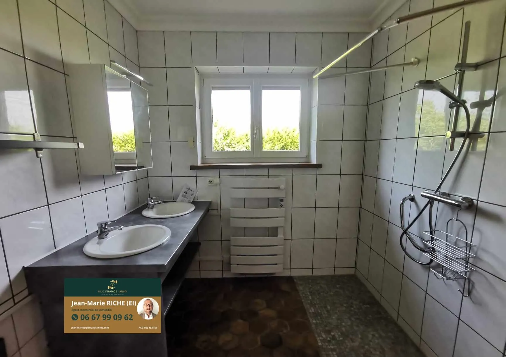 Charmante maison de campagne de 120 m² avec grand terrain à Berlaimont en bordure de forêt 