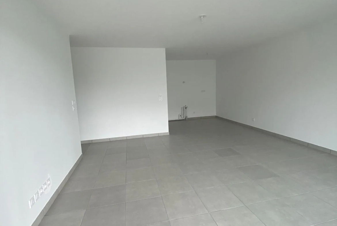 Appartement T2 lumineux de 54 m² avec grande terrasse exposée sud à Tournon-sur-Rhône 