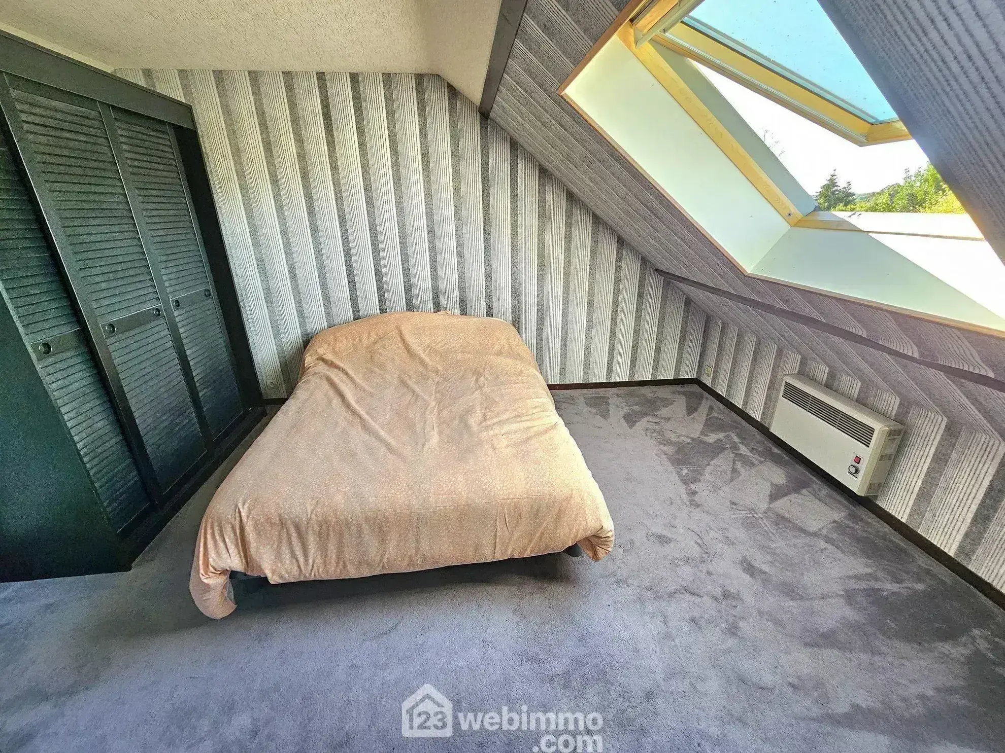Maison à rénover de 104 m² à Treuzy-Levelay proche Nemours et Paris 