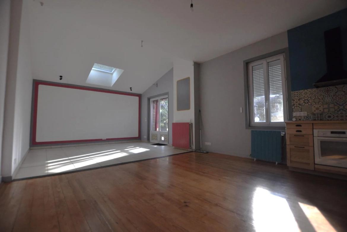 Maison de ville à Langoiran avec terrasse et jardin – 109 m² 