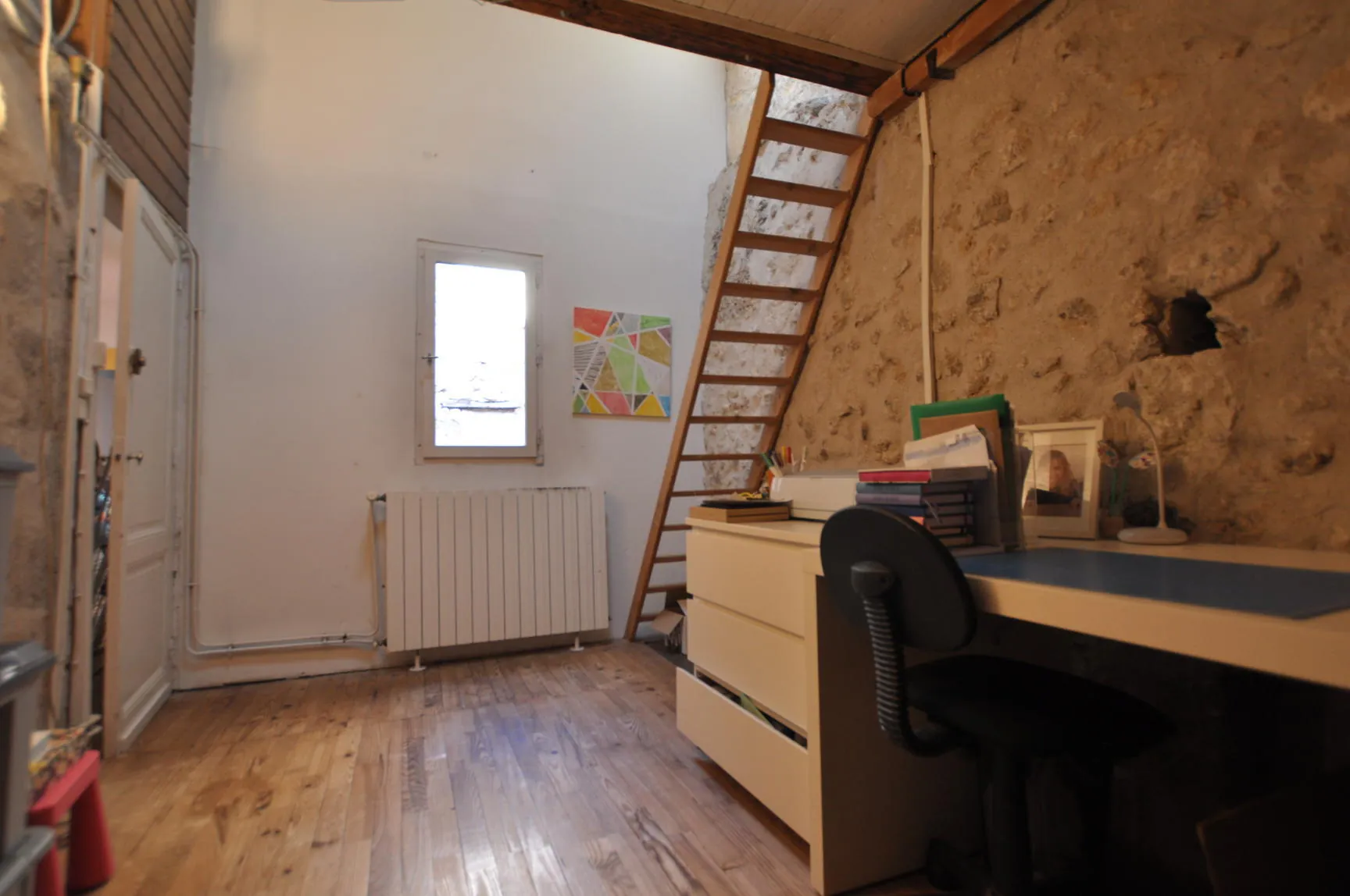 Charmante maison ancienne du XIIIe siècle à Rions avec cour et 3 chambres 