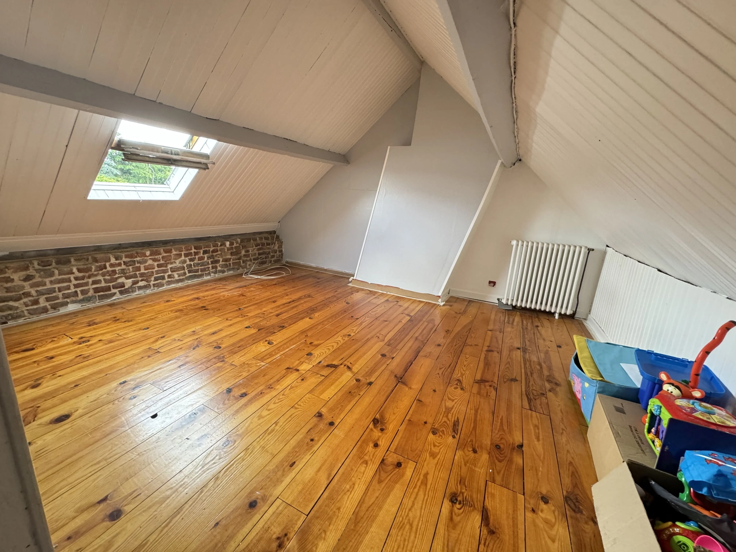 Maison à vendre à Villers-Bretonneux proche centre-ville avec jardin et dépendances 