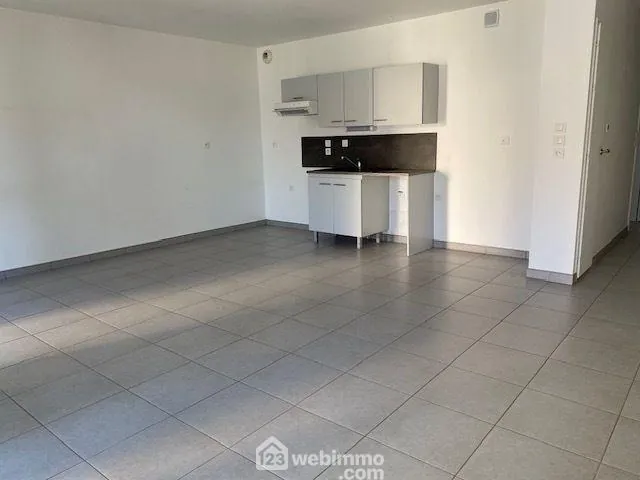 Appartement traversant de 77 m² avec terrasse à La Roche-sur-Yon 