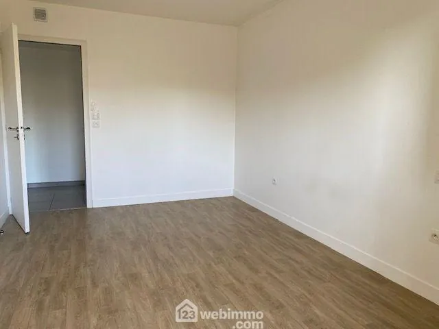 Appartement traversant de 77 m² avec terrasse à La Roche-sur-Yon 