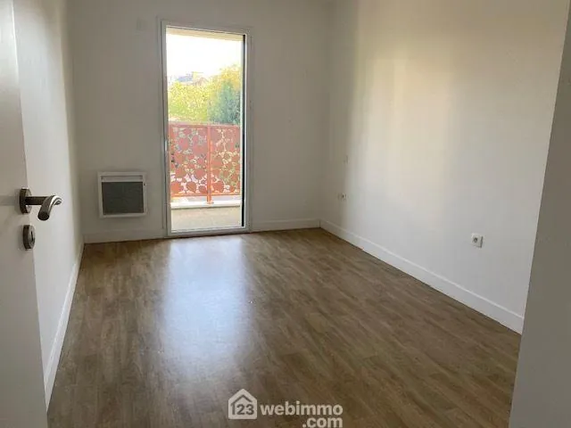 Appartement traversant de 77 m² avec terrasse à La Roche-sur-Yon 
