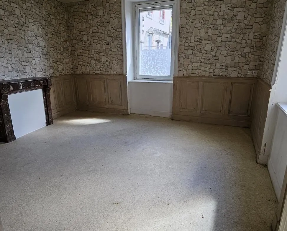 Maison de village à Panissières de 85 m² avec potentiel de rénovation 