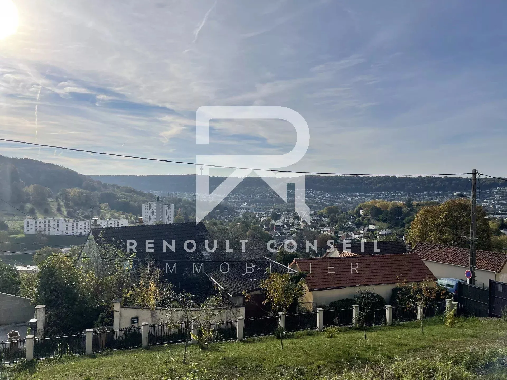 Maison lumineuse à Rouen avec grand jardin et potentiel constructible 