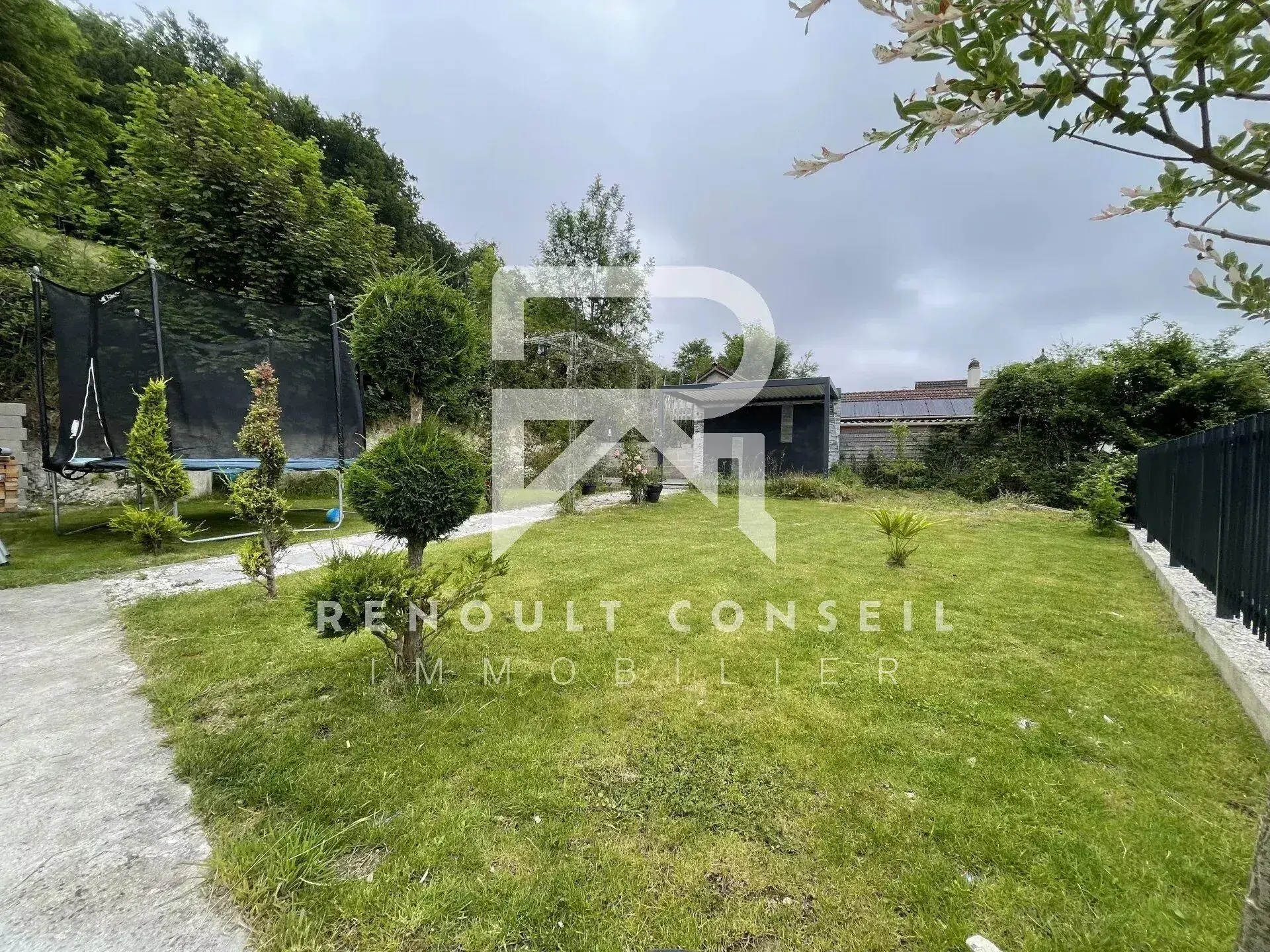 Maison lumineuse à Rouen avec grand jardin et potentiel constructible 