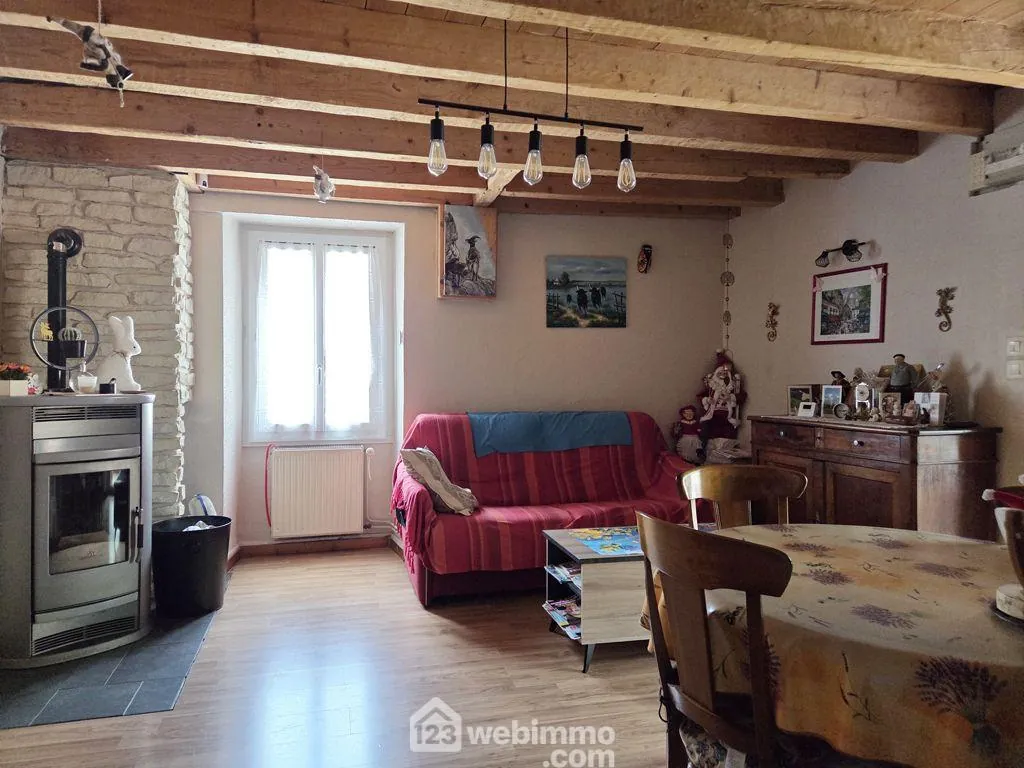 Maison de village à Rognaix de 119 m² avec garage et cave 