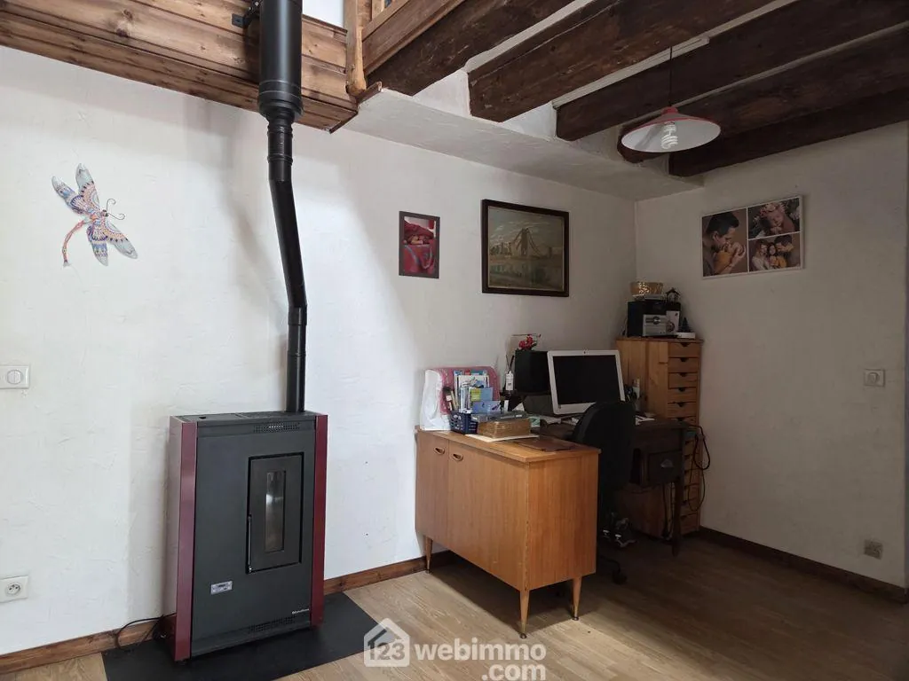 Maison de village à Rognaix de 119 m² avec garage et cave 